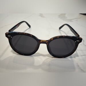 Brown Tortoise Sunglasses